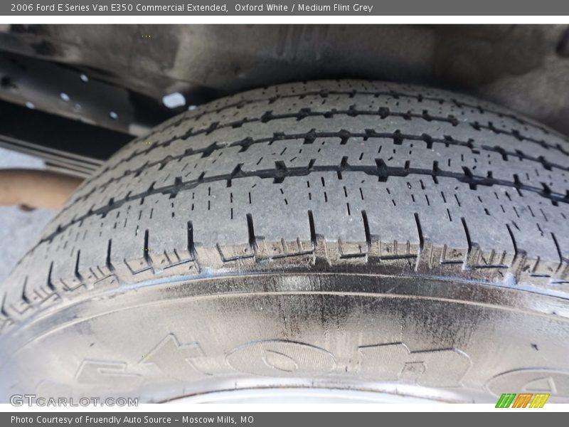 Oxford White / Medium Flint Grey 2006 Ford E Series Van E350 Commercial Extended