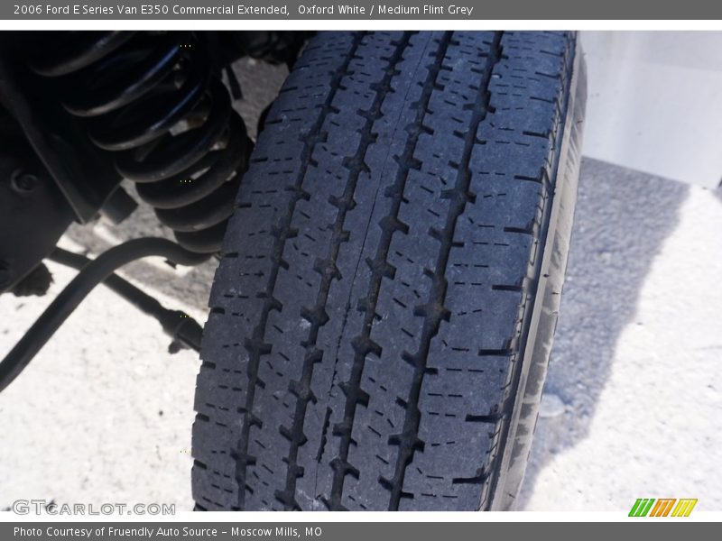 Oxford White / Medium Flint Grey 2006 Ford E Series Van E350 Commercial Extended
