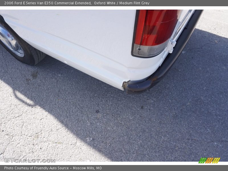 Oxford White / Medium Flint Grey 2006 Ford E Series Van E350 Commercial Extended