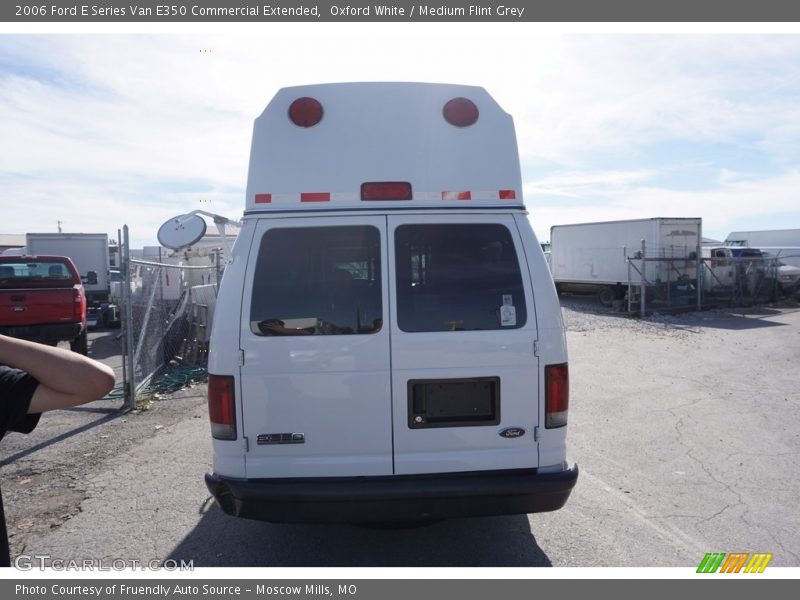 Oxford White / Medium Flint Grey 2006 Ford E Series Van E350 Commercial Extended