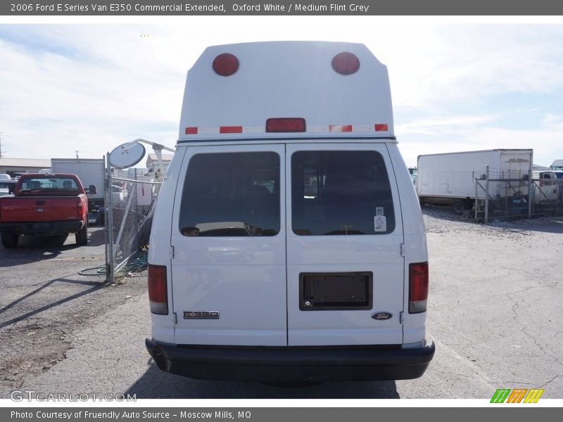 Oxford White / Medium Flint Grey 2006 Ford E Series Van E350 Commercial Extended