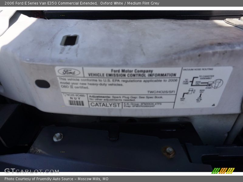 Oxford White / Medium Flint Grey 2006 Ford E Series Van E350 Commercial Extended