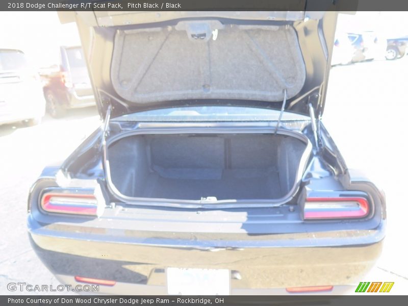 Pitch Black / Black 2018 Dodge Challenger R/T Scat Pack