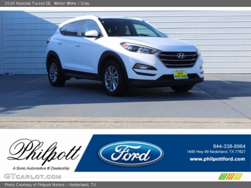 Winter White / Gray 2016 Hyundai Tucson SE