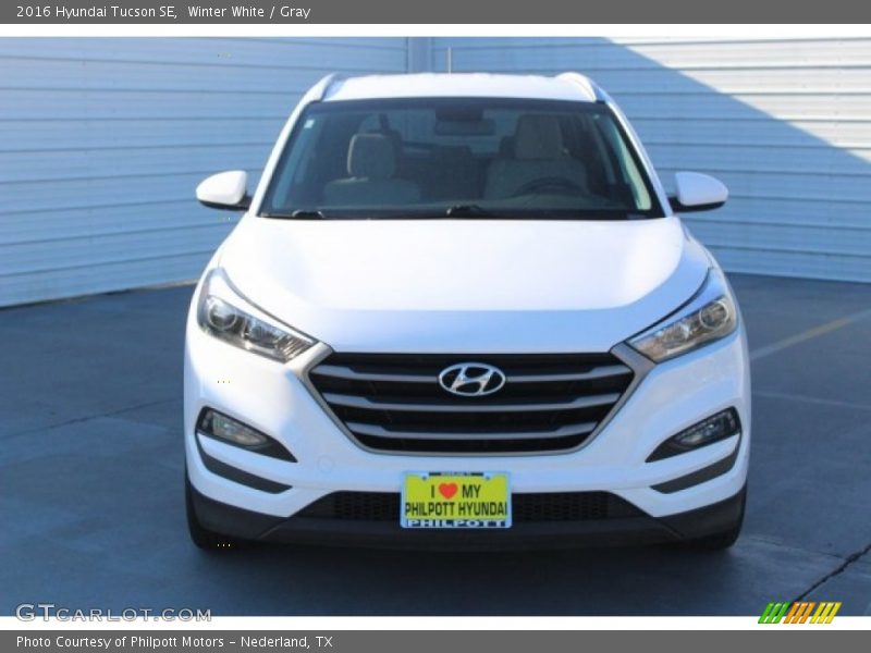 Winter White / Gray 2016 Hyundai Tucson SE