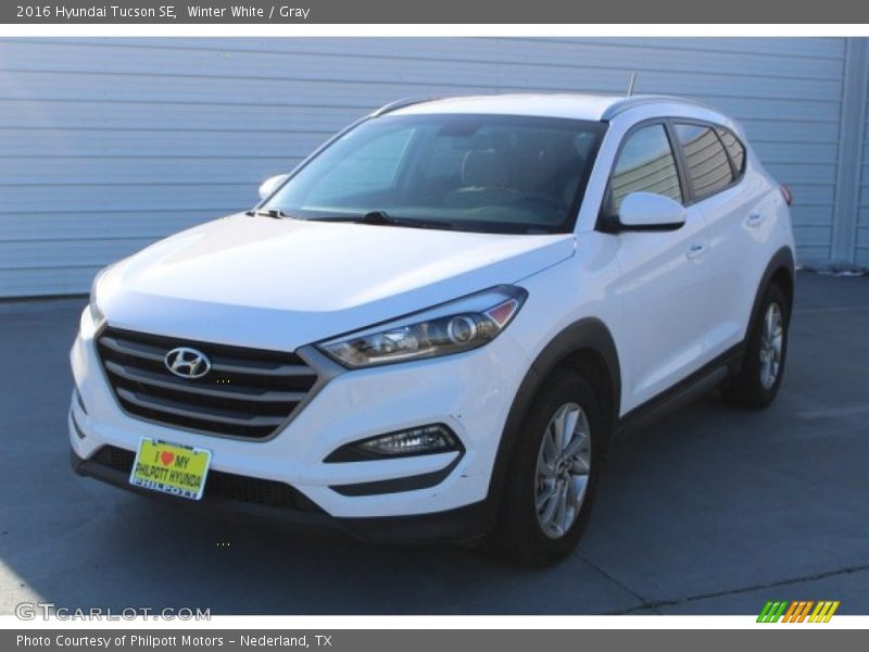 Winter White / Gray 2016 Hyundai Tucson SE