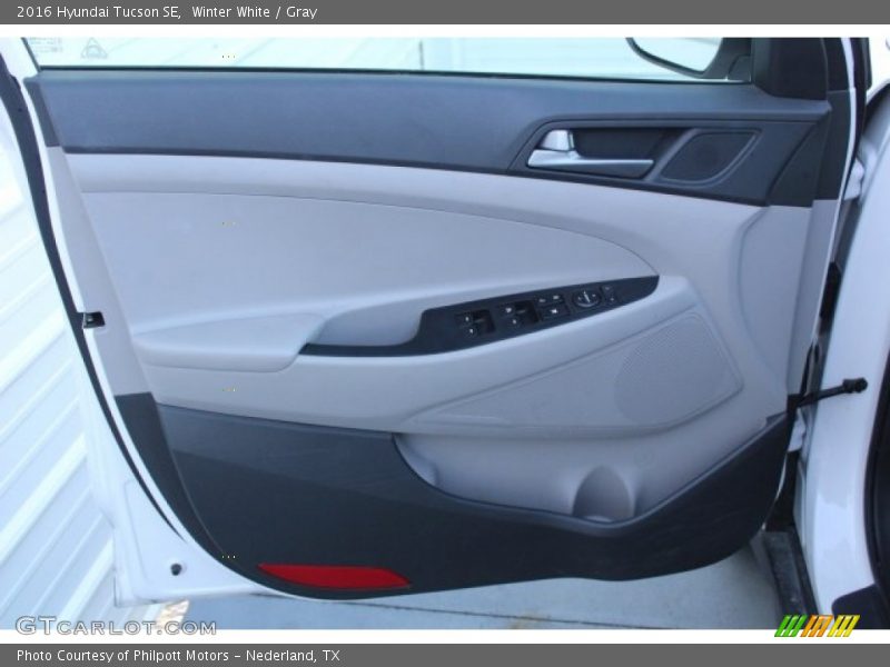 Winter White / Gray 2016 Hyundai Tucson SE