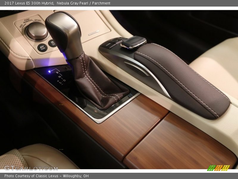 Nebula Gray Pearl / Parchment 2017 Lexus ES 300h Hybrid