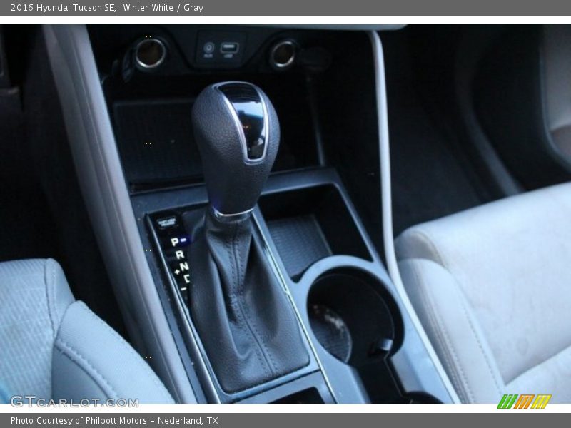 Winter White / Gray 2016 Hyundai Tucson SE