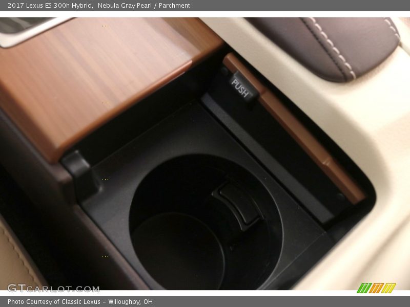 Nebula Gray Pearl / Parchment 2017 Lexus ES 300h Hybrid
