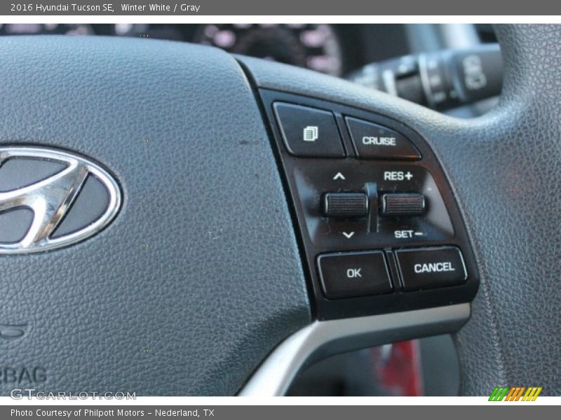 Winter White / Gray 2016 Hyundai Tucson SE