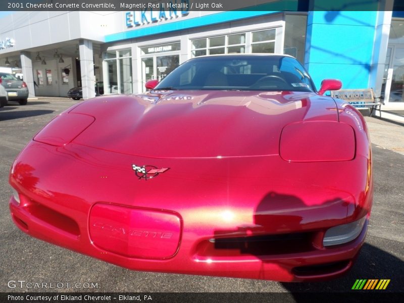 Magnetic Red II Metallic / Light Oak 2001 Chevrolet Corvette Convertible