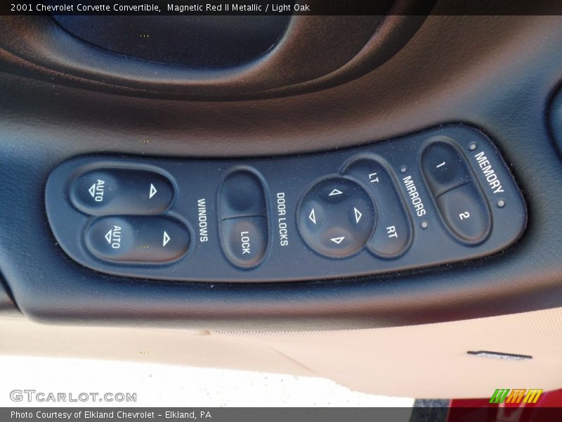 Magnetic Red II Metallic / Light Oak 2001 Chevrolet Corvette Convertible