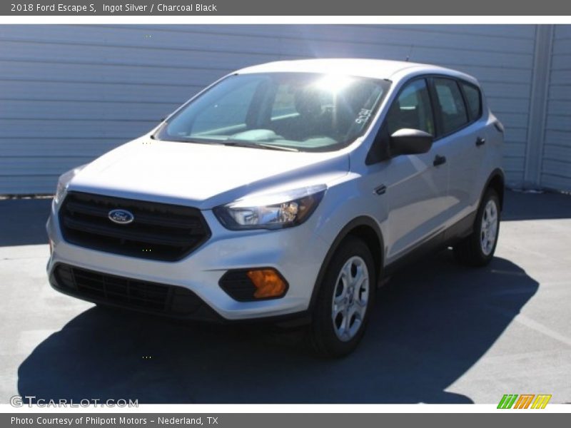 Ingot Silver / Charcoal Black 2018 Ford Escape S