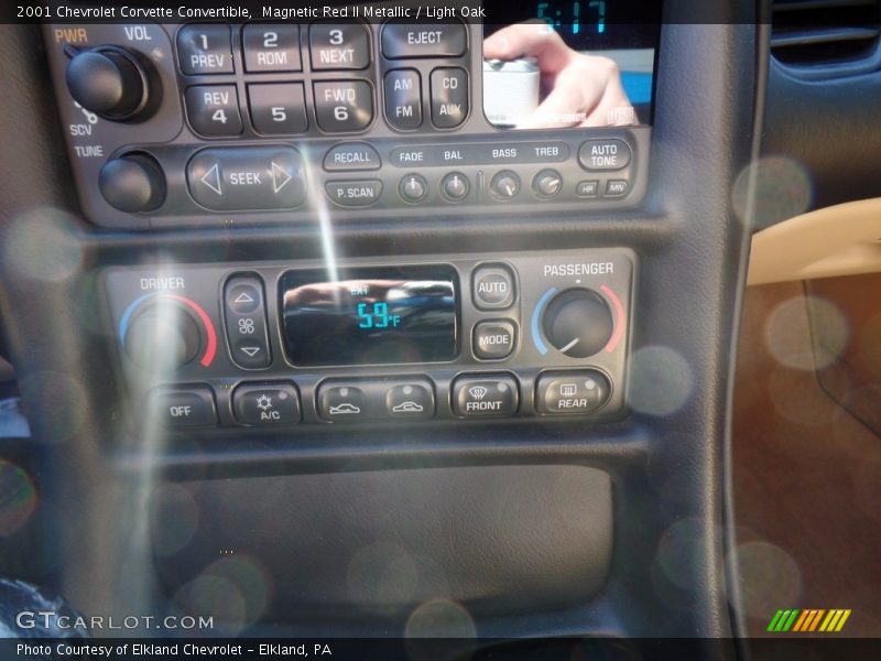 Magnetic Red II Metallic / Light Oak 2001 Chevrolet Corvette Convertible