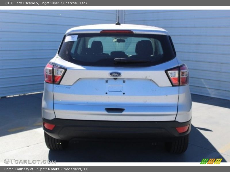 Ingot Silver / Charcoal Black 2018 Ford Escape S