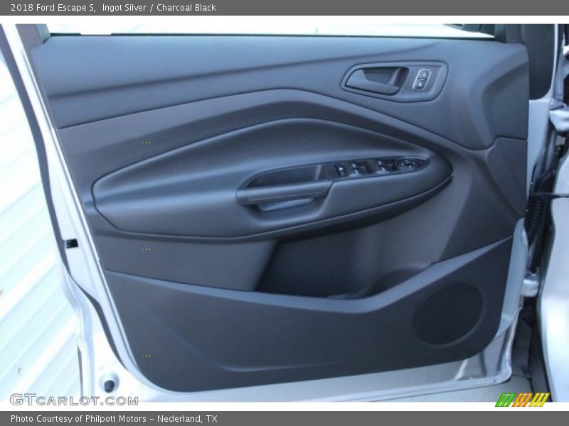 Ingot Silver / Charcoal Black 2018 Ford Escape S