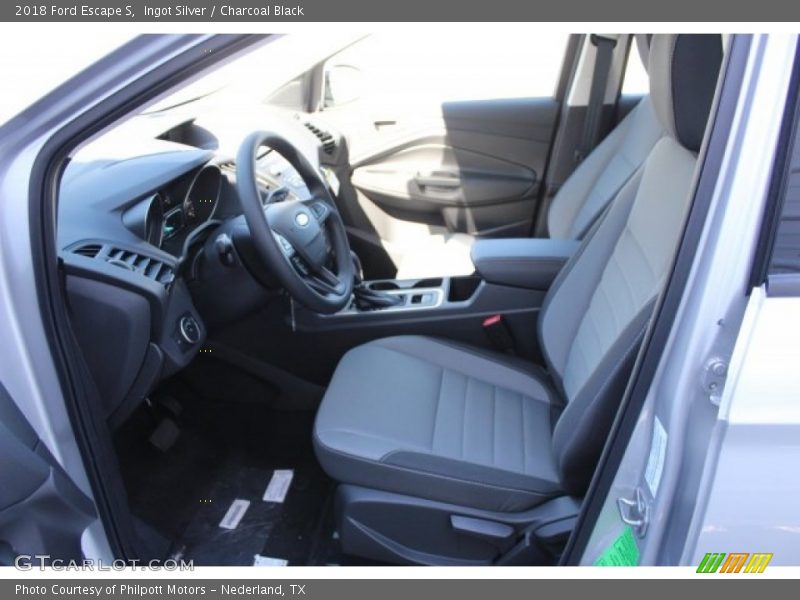 Ingot Silver / Charcoal Black 2018 Ford Escape S
