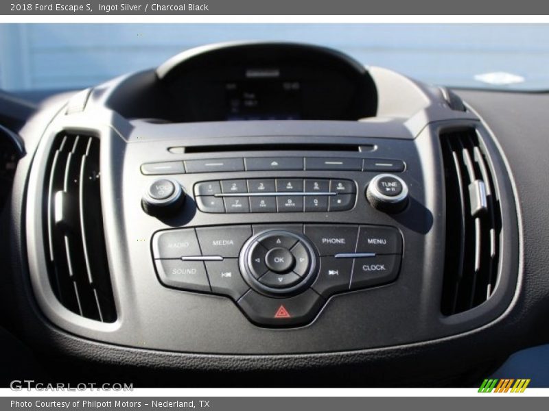 Ingot Silver / Charcoal Black 2018 Ford Escape S