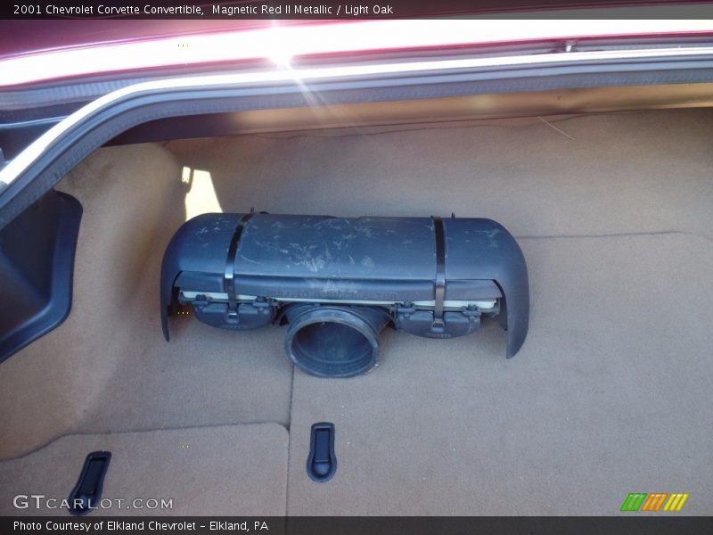 Magnetic Red II Metallic / Light Oak 2001 Chevrolet Corvette Convertible