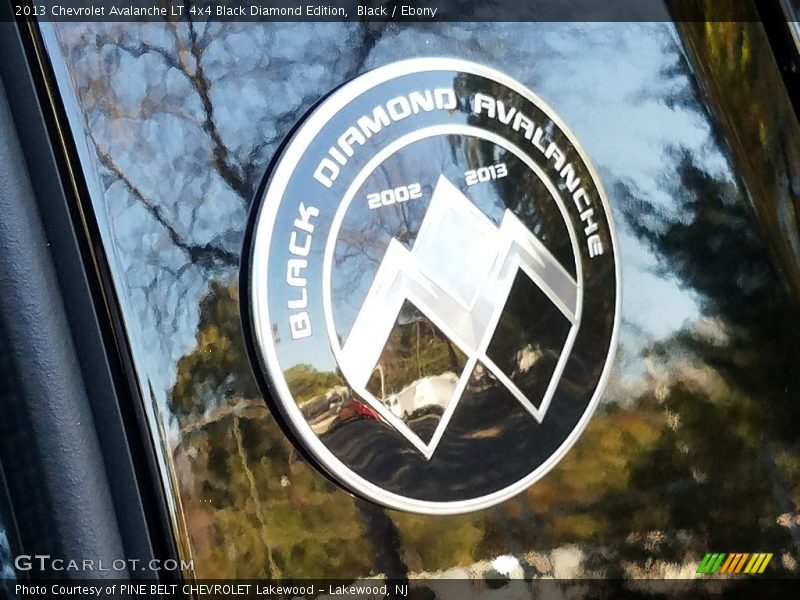 Black / Ebony 2013 Chevrolet Avalanche LT 4x4 Black Diamond Edition