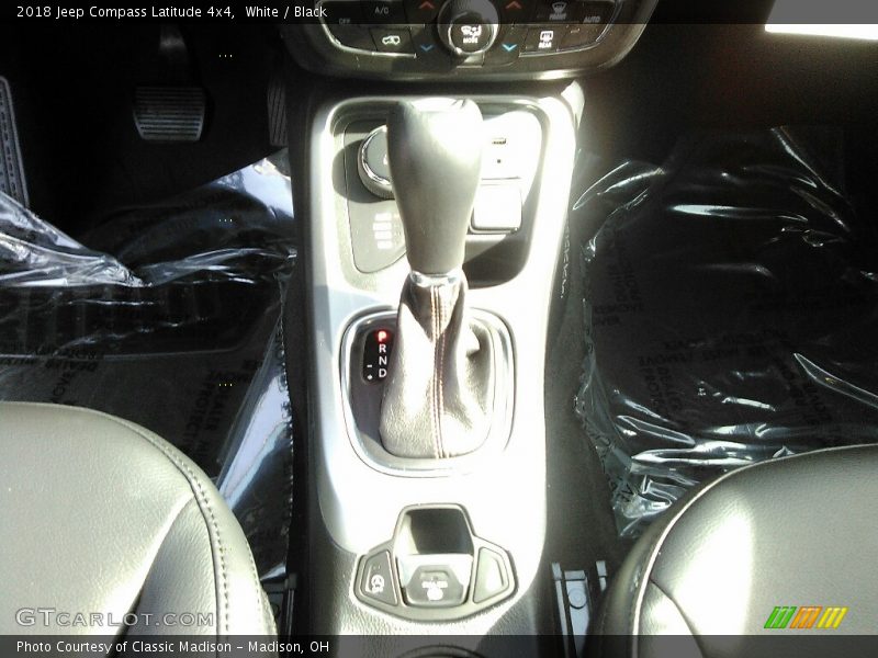 White / Black 2018 Jeep Compass Latitude 4x4