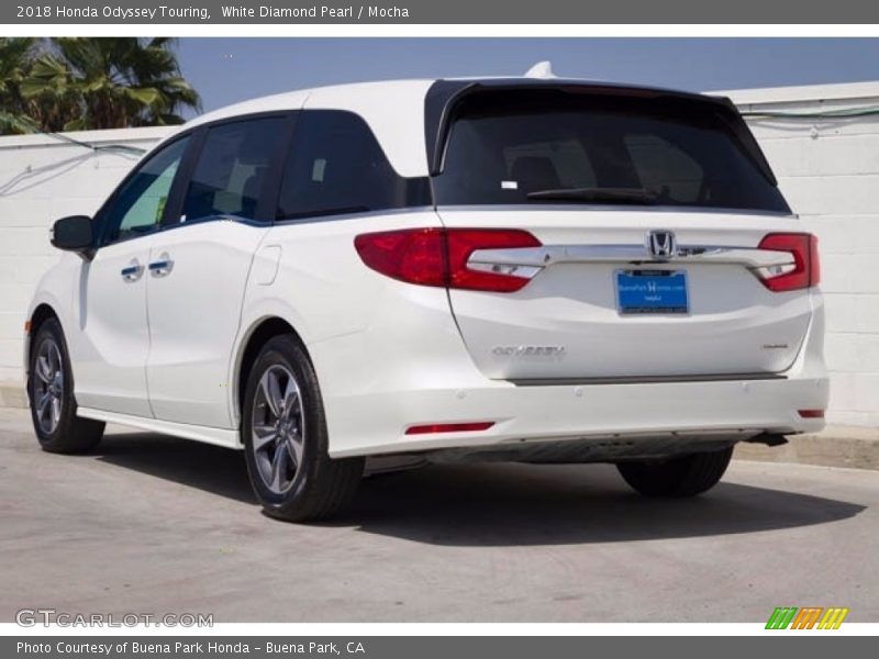 White Diamond Pearl / Mocha 2018 Honda Odyssey Touring