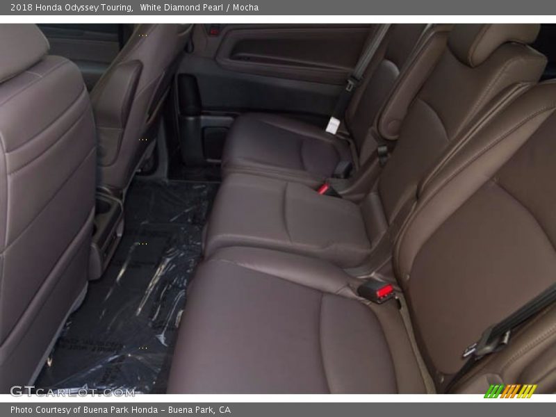 White Diamond Pearl / Mocha 2018 Honda Odyssey Touring