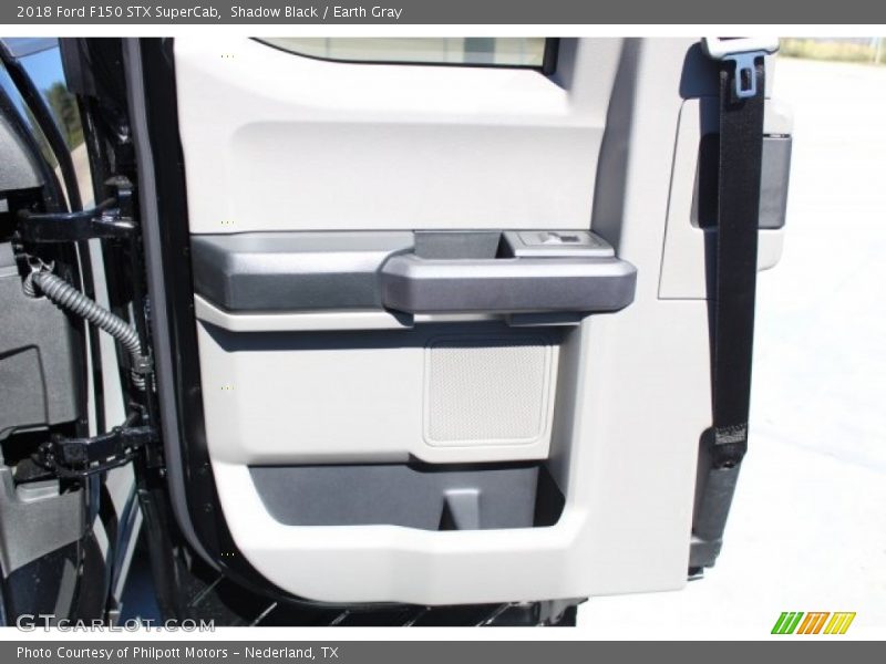 Shadow Black / Earth Gray 2018 Ford F150 STX SuperCab