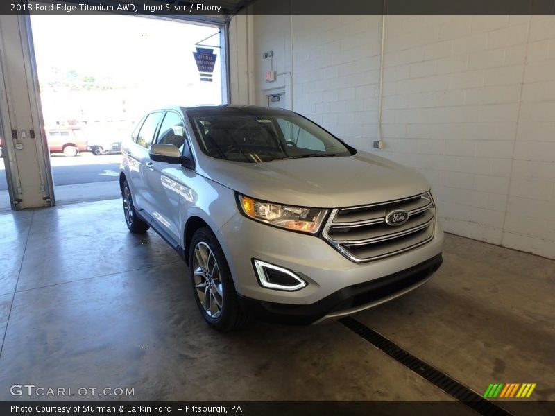 Front 3/4 View of 2018 Edge Titanium AWD