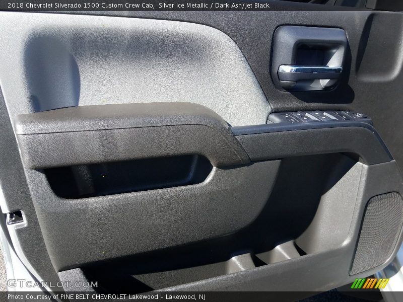 Silver Ice Metallic / Dark Ash/Jet Black 2018 Chevrolet Silverado 1500 Custom Crew Cab