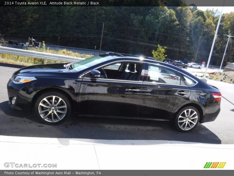 Attitude Black Metallic / Black 2014 Toyota Avalon XLE