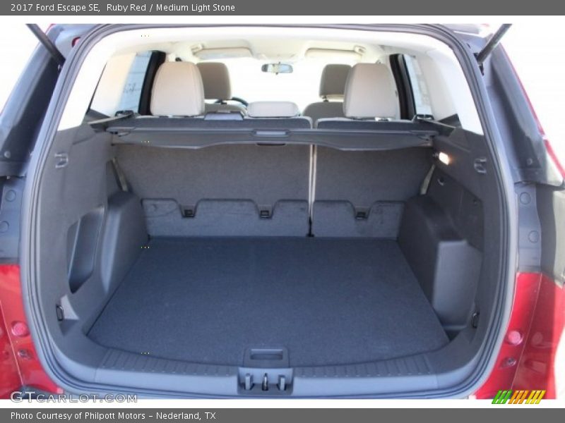 Ruby Red / Medium Light Stone 2017 Ford Escape SE