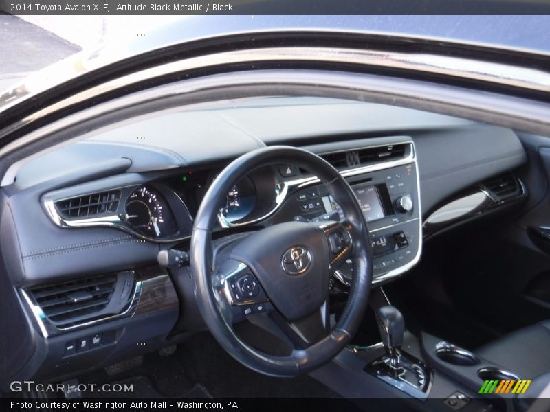 Attitude Black Metallic / Black 2014 Toyota Avalon XLE