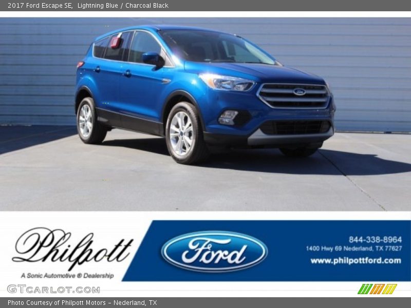 Lightning Blue / Charcoal Black 2017 Ford Escape SE