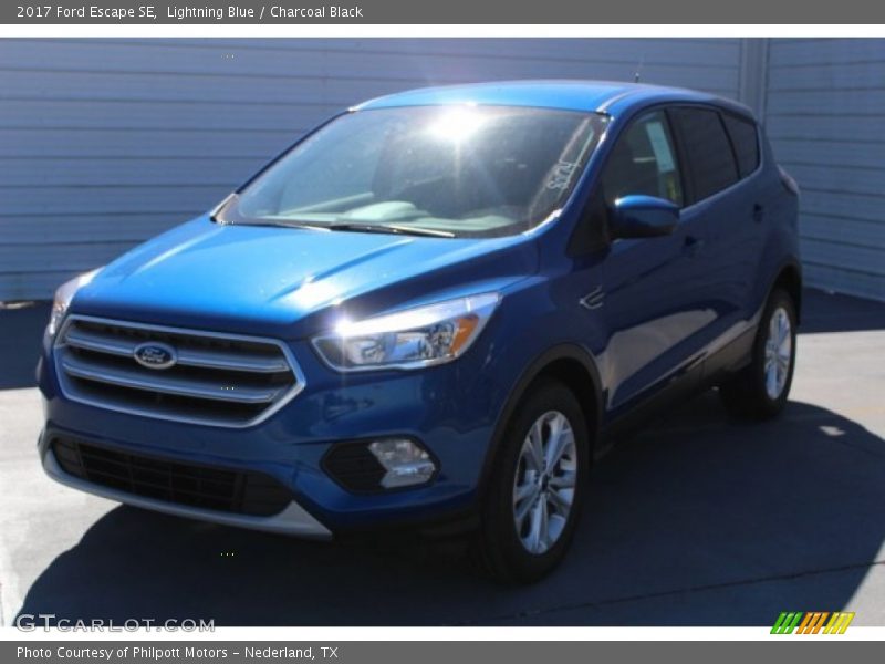 Lightning Blue / Charcoal Black 2017 Ford Escape SE