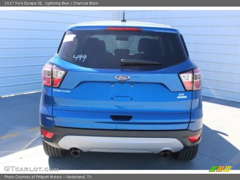 Lightning Blue / Charcoal Black 2017 Ford Escape SE