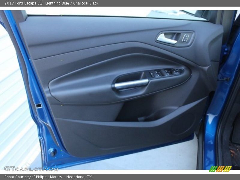 Lightning Blue / Charcoal Black 2017 Ford Escape SE