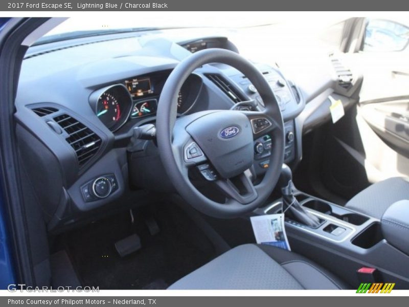 Lightning Blue / Charcoal Black 2017 Ford Escape SE