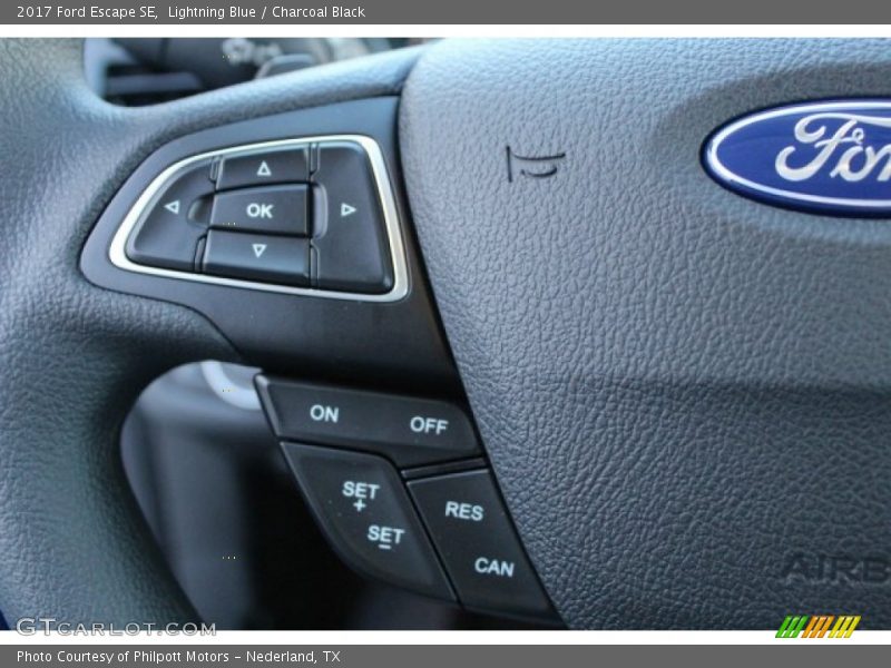 Lightning Blue / Charcoal Black 2017 Ford Escape SE