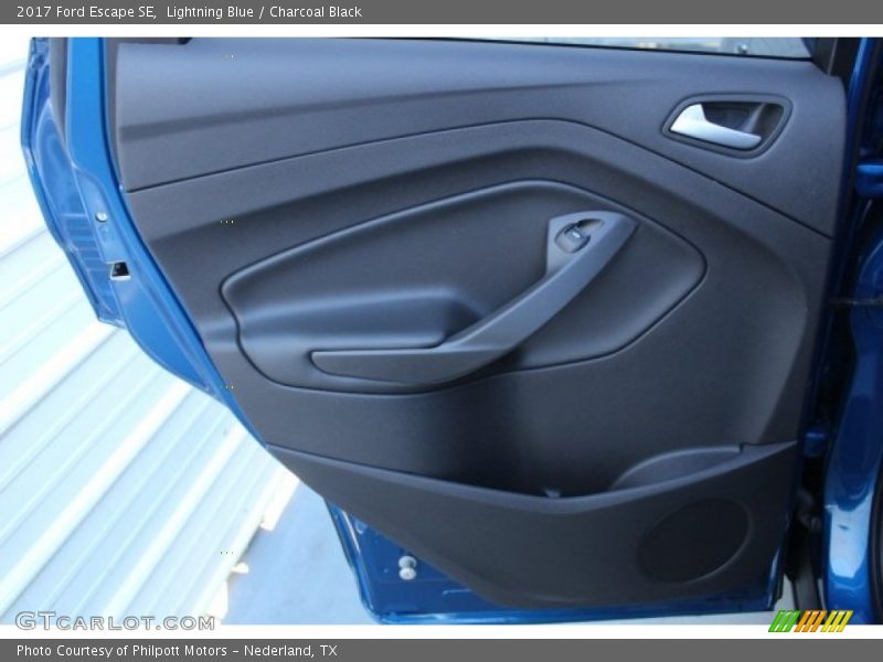 Lightning Blue / Charcoal Black 2017 Ford Escape SE