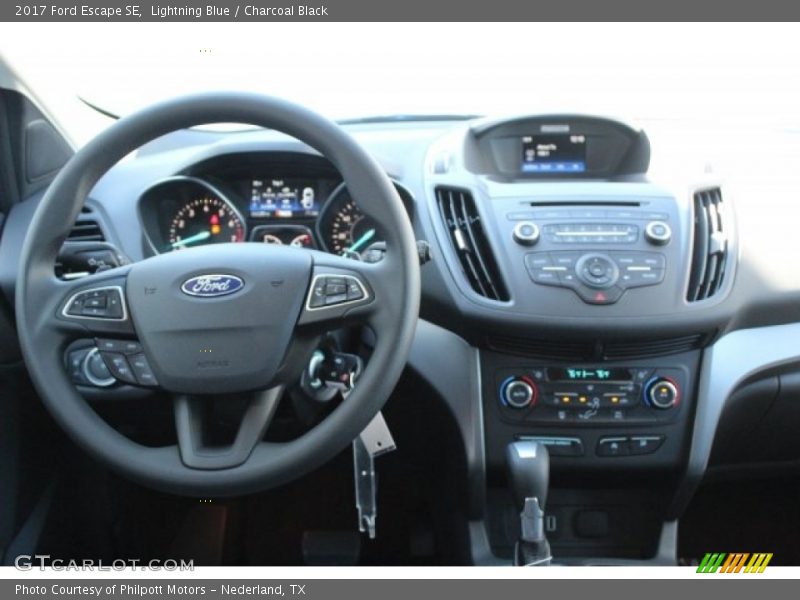 Lightning Blue / Charcoal Black 2017 Ford Escape SE