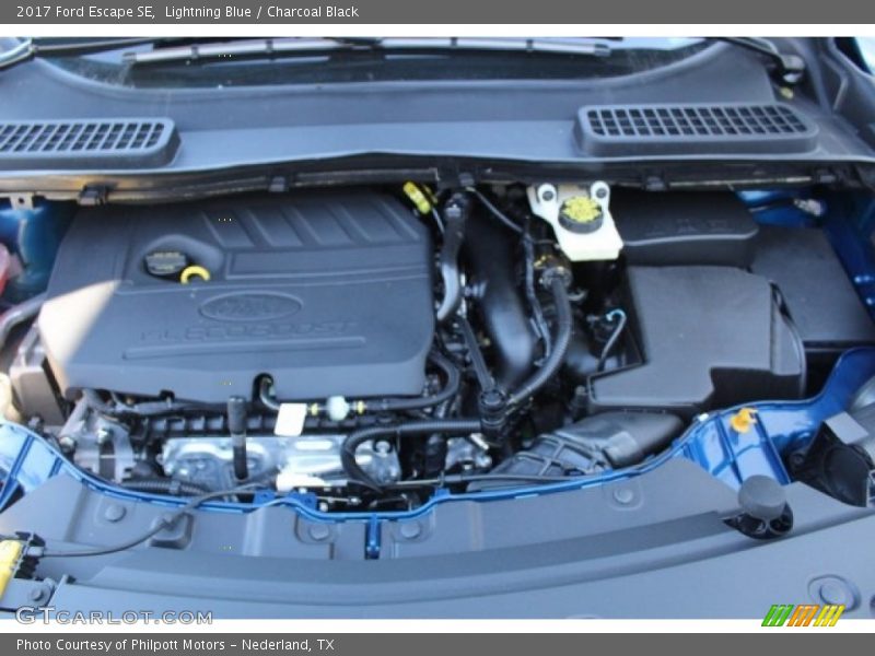Lightning Blue / Charcoal Black 2017 Ford Escape SE