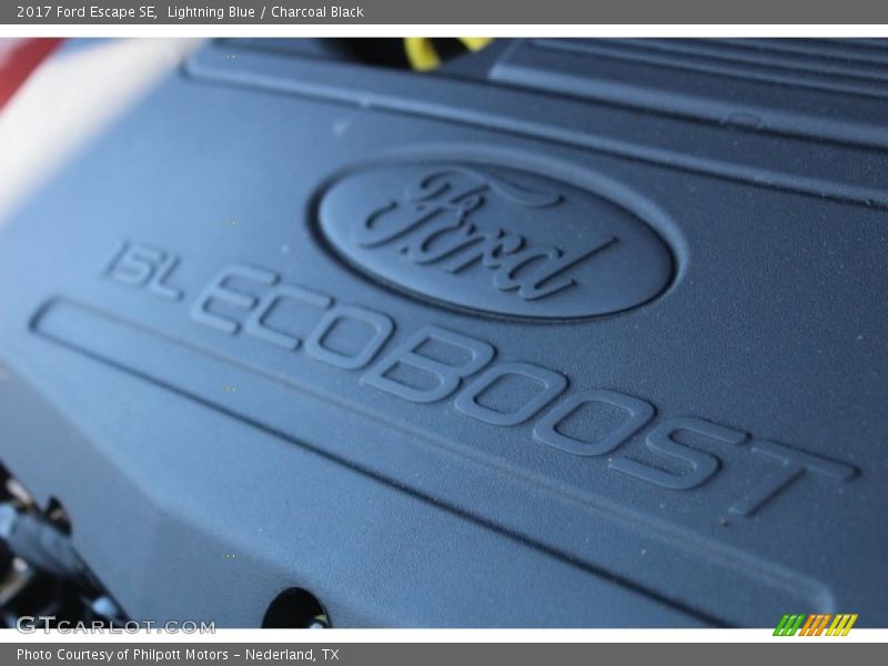 Lightning Blue / Charcoal Black 2017 Ford Escape SE
