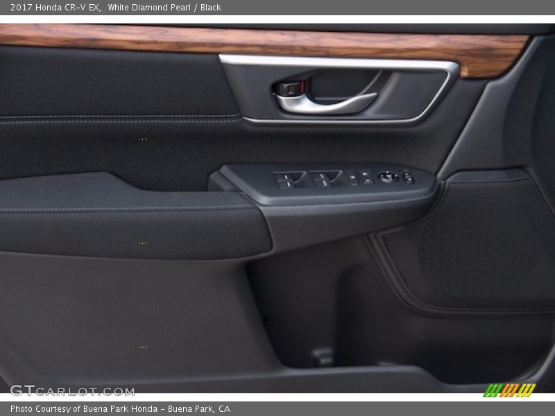 White Diamond Pearl / Black 2017 Honda CR-V EX