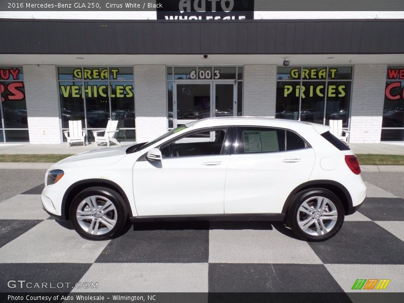 Cirrus White / Black 2016 Mercedes-Benz GLA 250