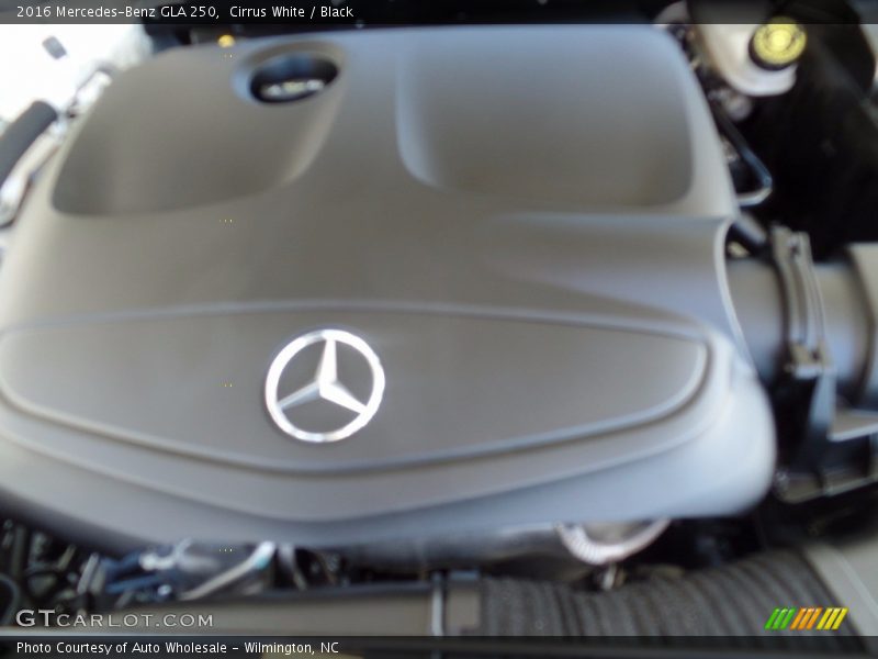Cirrus White / Black 2016 Mercedes-Benz GLA 250