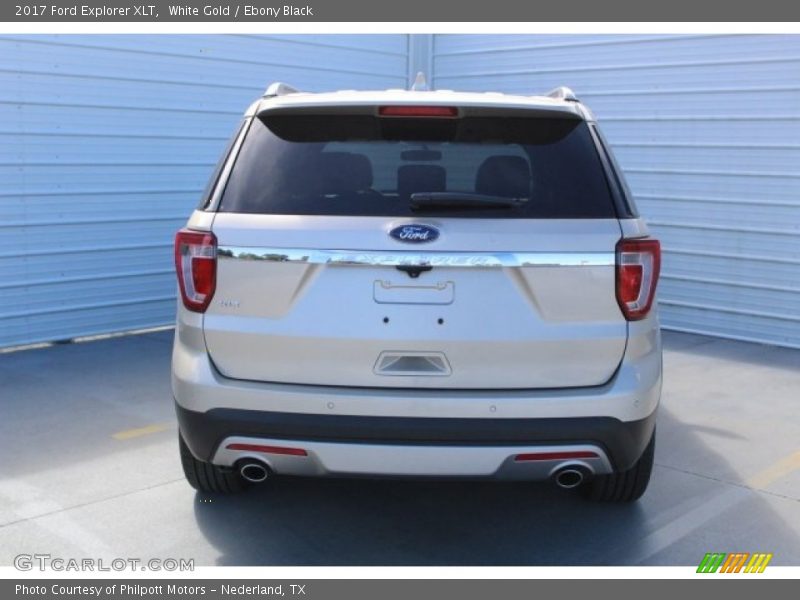 White Gold / Ebony Black 2017 Ford Explorer XLT