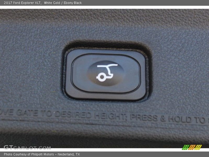White Gold / Ebony Black 2017 Ford Explorer XLT