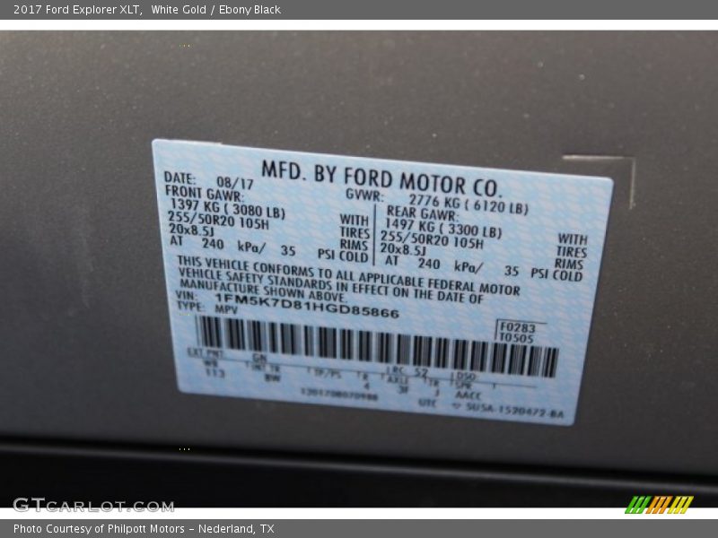 White Gold / Ebony Black 2017 Ford Explorer XLT